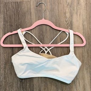 Lululemon free to be bra size 10